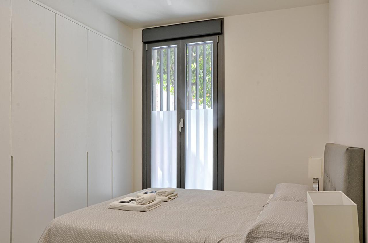 Apartamento De Dos Dormitorios En Triana Seville Exterior photo