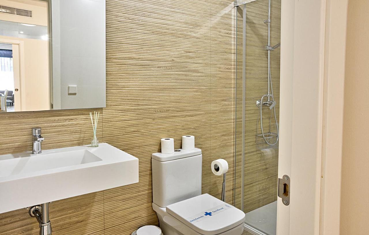 Apartamento De Dos Dormitorios En Triana Seville Exterior photo